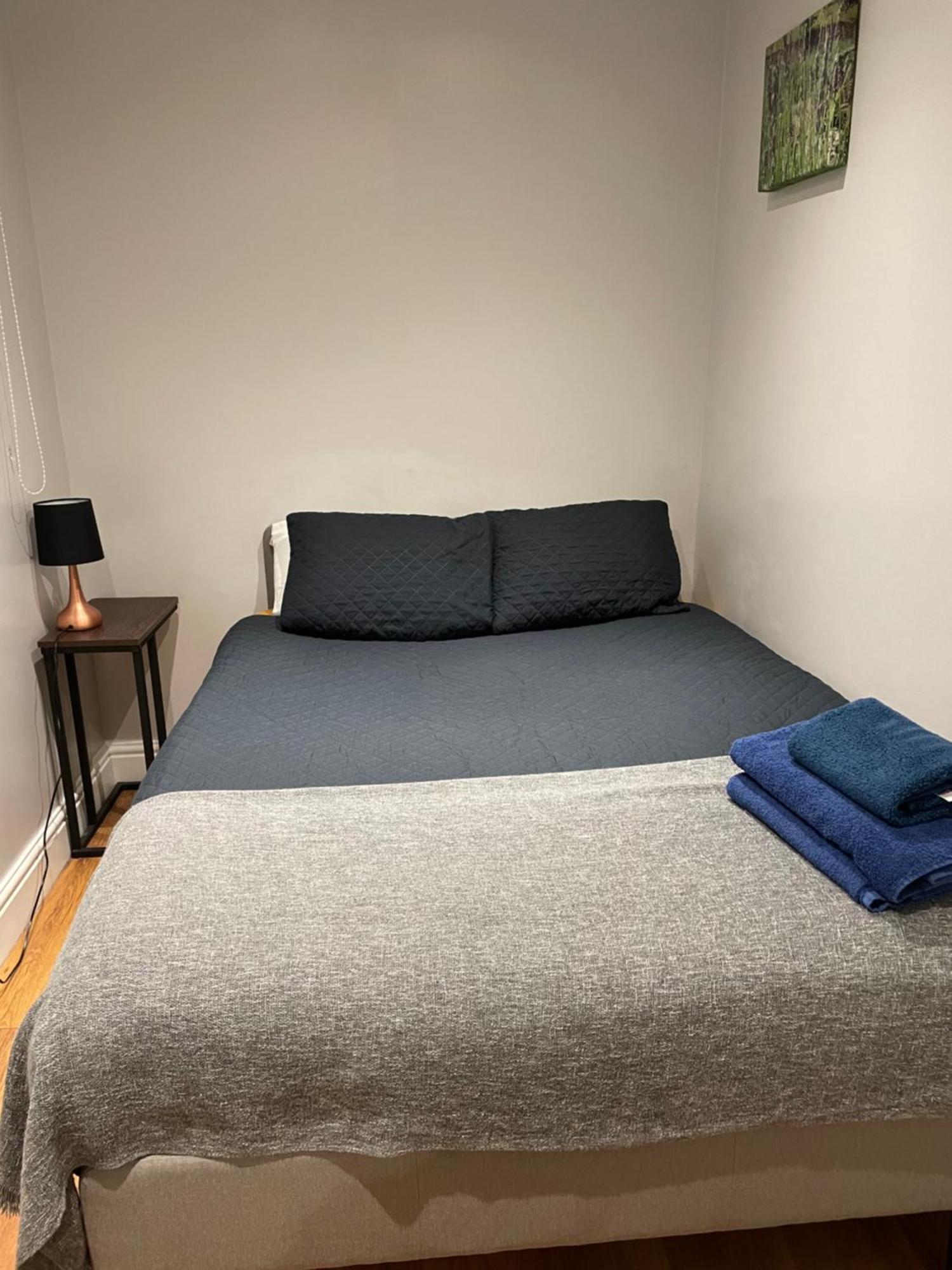 2 Bedroom Apartment Chiswick Park Tube Station Λονδίνο Εξωτερικό φωτογραφία